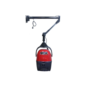 Casque seche cheveux sur bras rouge  