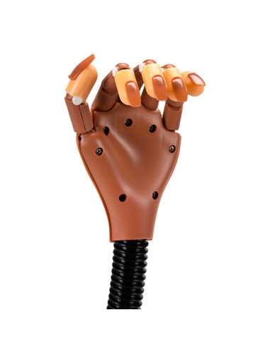 Práctica de la palma de la mano aprendiendo puntas de uñas de manicura 95