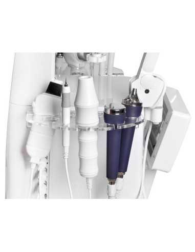 Un set di poltrona 210 + combinare 27in1 + sgabello 304