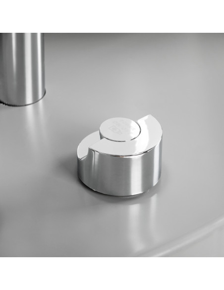 Cadeira de Pedicure Spa Massajante 142947 CADEIRA SPA PEDICURE PRETA COM MASSAGEM NAS COSTAS E HIDROMASSAGEM