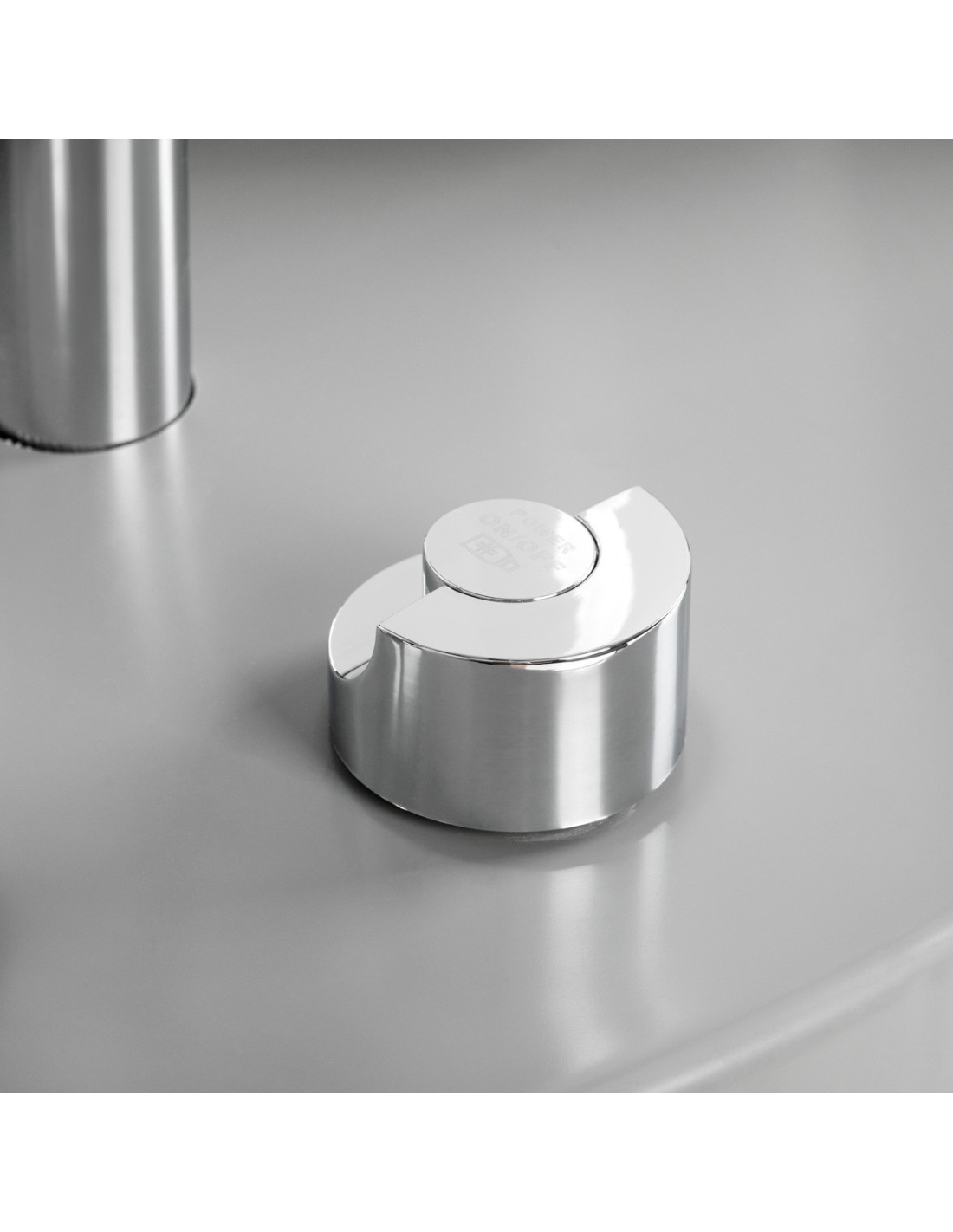 SILLÓN DE PEDICURA SPA AZZURRO 016C MARRÓN CON MASAJE DE ESPALDA E HIDRO MASAJE