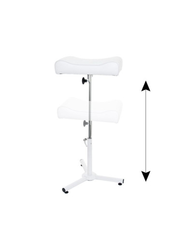 Ampio poggiapiedi per pedicure