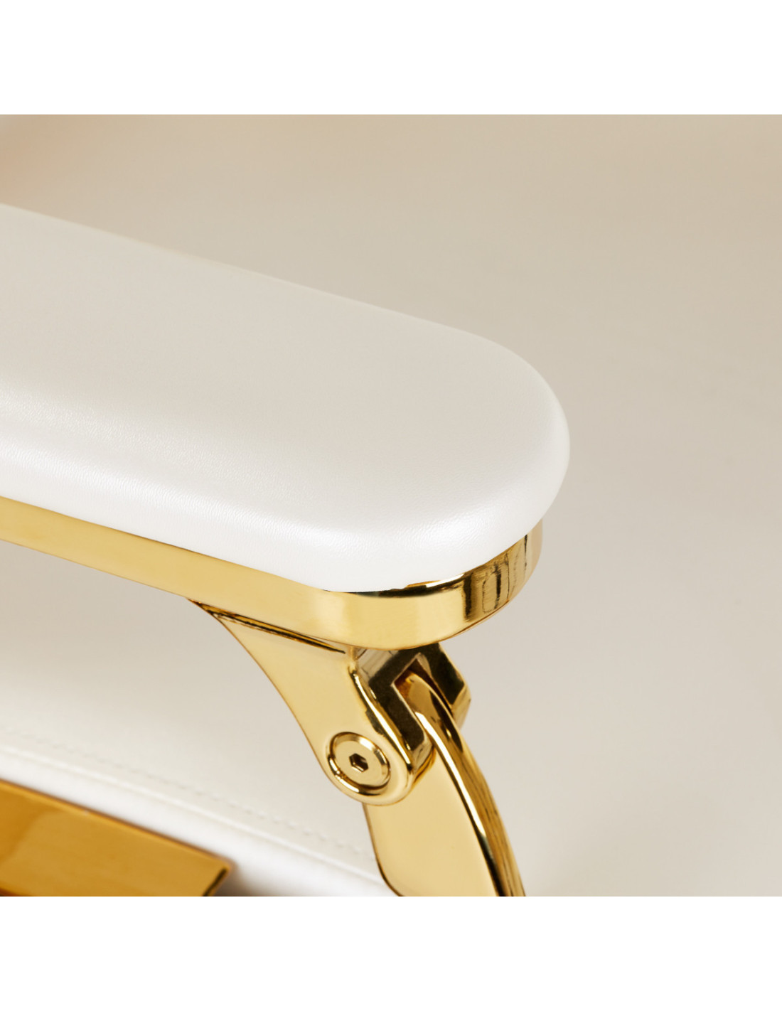 Poltrona da barbiere Imperial Gold & White: eleganza reale e raffinatezza assoluta