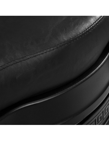 Poltrona da barbiere nera Cavalese – Look Chesterfield e comfort professionale