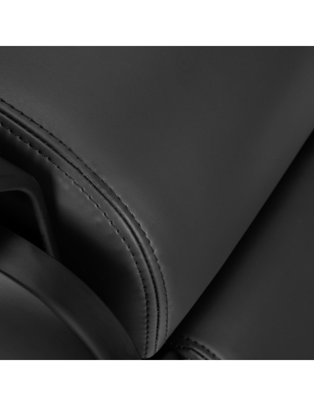 Schwarzer elektrischer Friseurstuhl mit hochpräzisen motorisierten Einstellungen