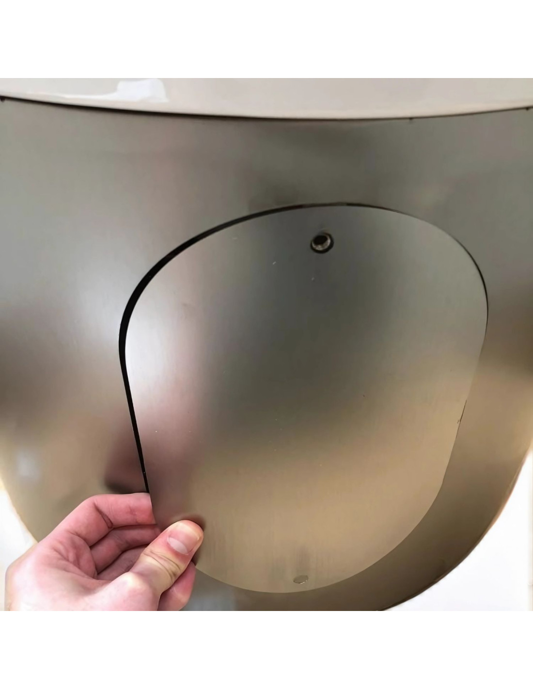 Letto da spa giapponese nero: eleganza e spazio discreto | GoldBeaute