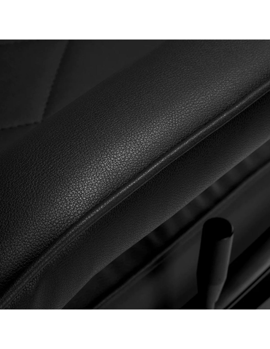 Diamond Black Barber chair – Modern Design & Professional Ergonomics 