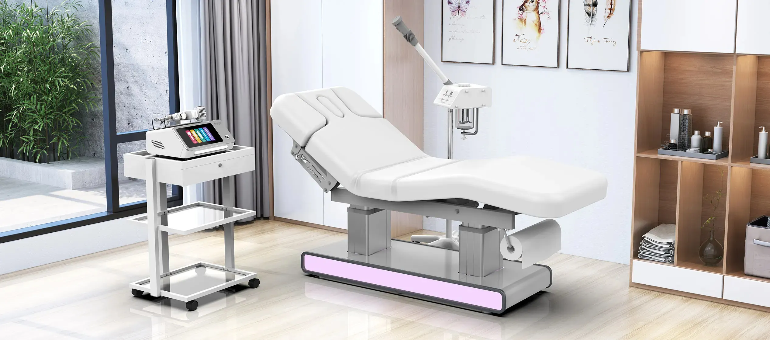 Exposition showroom Goldbeaute avec table de massage spa électrique haut de gamme, conçue pour offrir détente, relaxation et confort absolu. Idéale pour les instituts de beauté, spas et centres de bien-être, cette table professionnelle dispose de moteurs puissants pour ajuster la hauteur, le dossier et l’inclinaison. Le design élégant et ergonomique garantit une expérience client premium, adaptée aux soins du corps, massages relaxants, soins énergétiques ou ayurvédiques. Table spa durable, facile d’entretien et conforme aux normes professionnelles, parfaite pour sublimer un institut moderne et fidéliser une clientèle exigeante.