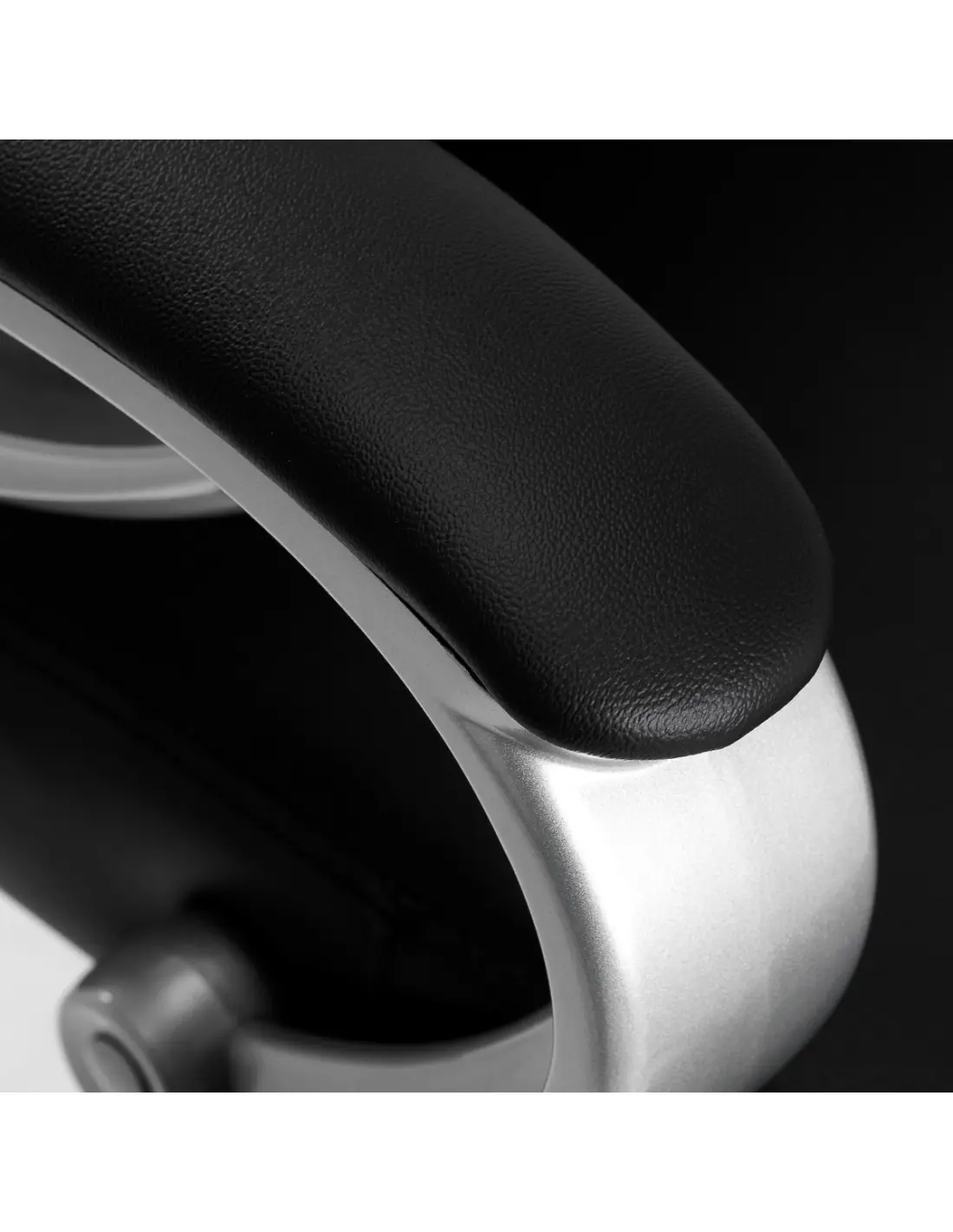Hair System Za31 Black Hairdressing Chair {attributes}